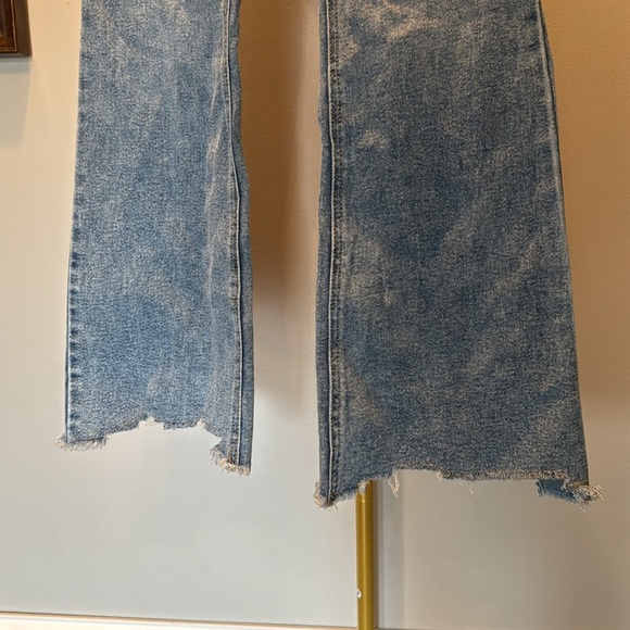 Tinseltown high rise flare button fly women’s Blue Jeans NWT 7/28 - Picture 4 of 13